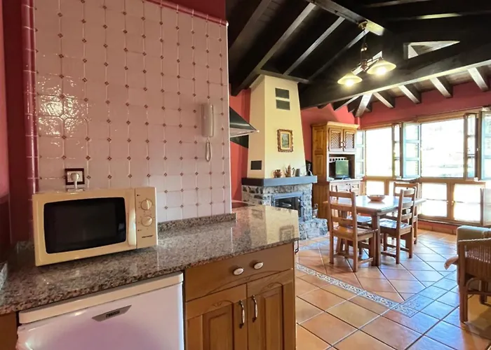 Apartamentos Turisticos Paseo De La Alameda